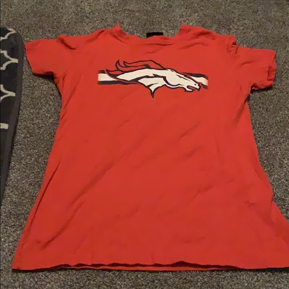 Denver Broncos T shirt